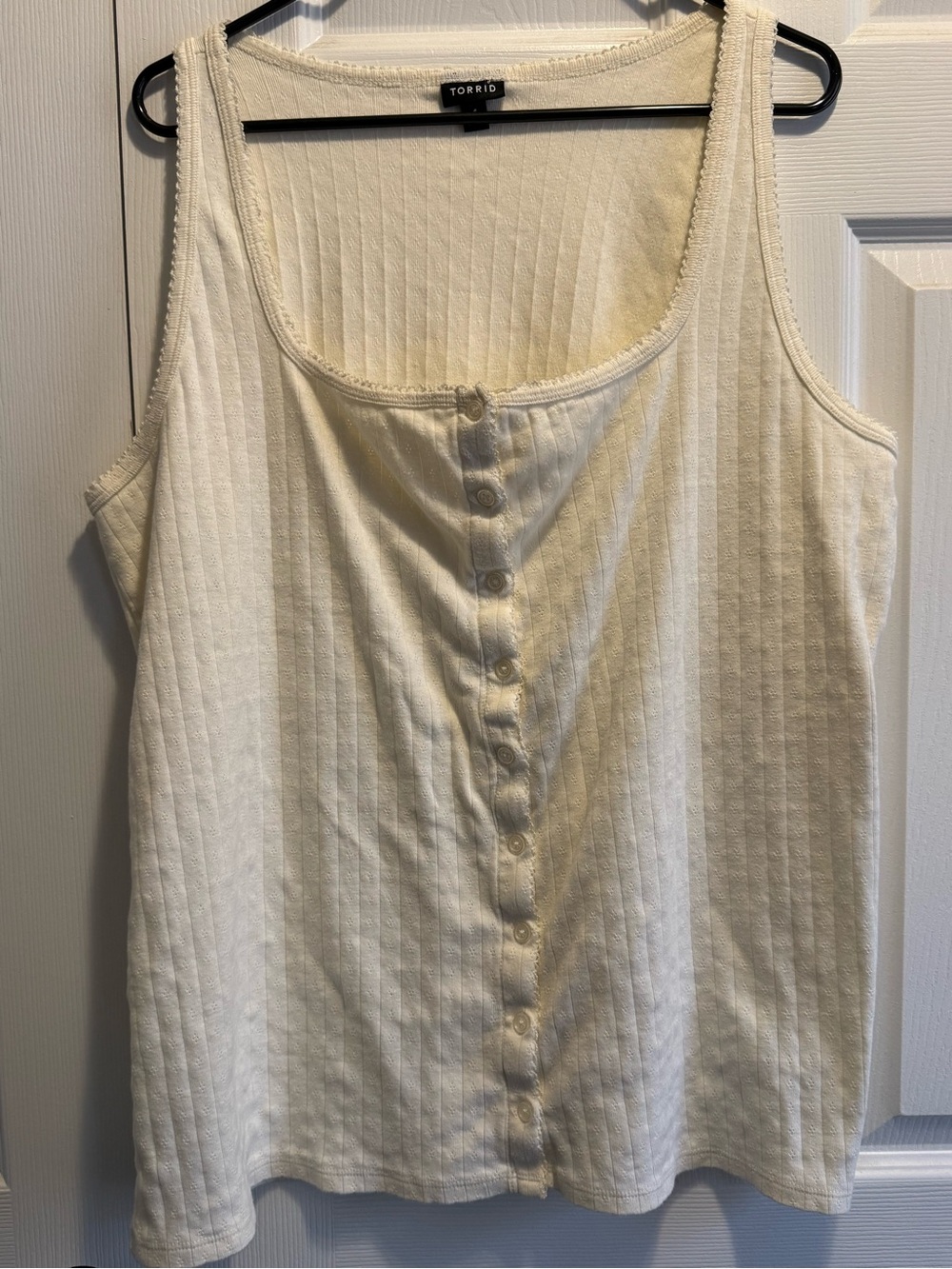 torrid ivory ribbed button-front tank
